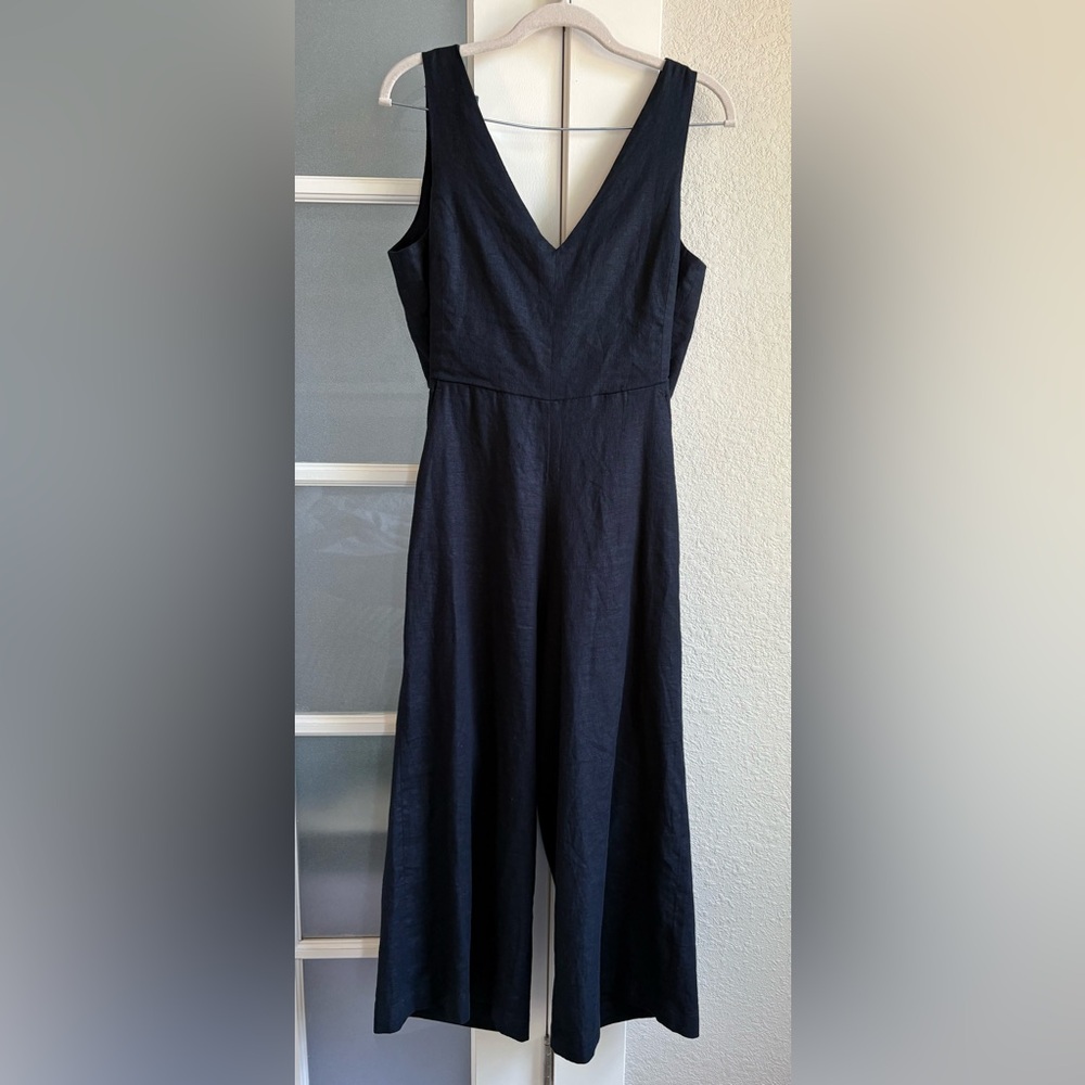 Reset by Jane - V-Neck Linen Blend Tie Back Cropped Jumpsuit - Sz Medium - Navy - Picture 4 of 7